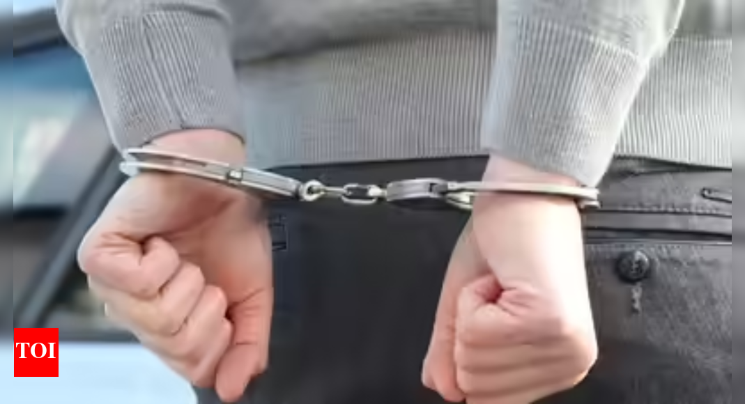 Case against VHP man 'diluted' after outfit's neta meets Pilibhit DM & SP