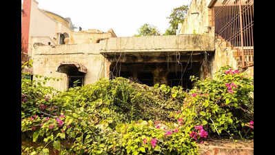 Broken walls, creepers everywhere: What remains of Nithari’s bungalow no D5