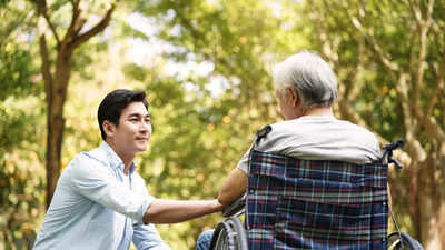 Why Alzheimer’s patients forget loved ones? New research may finally have an explanation (and potential treatment)