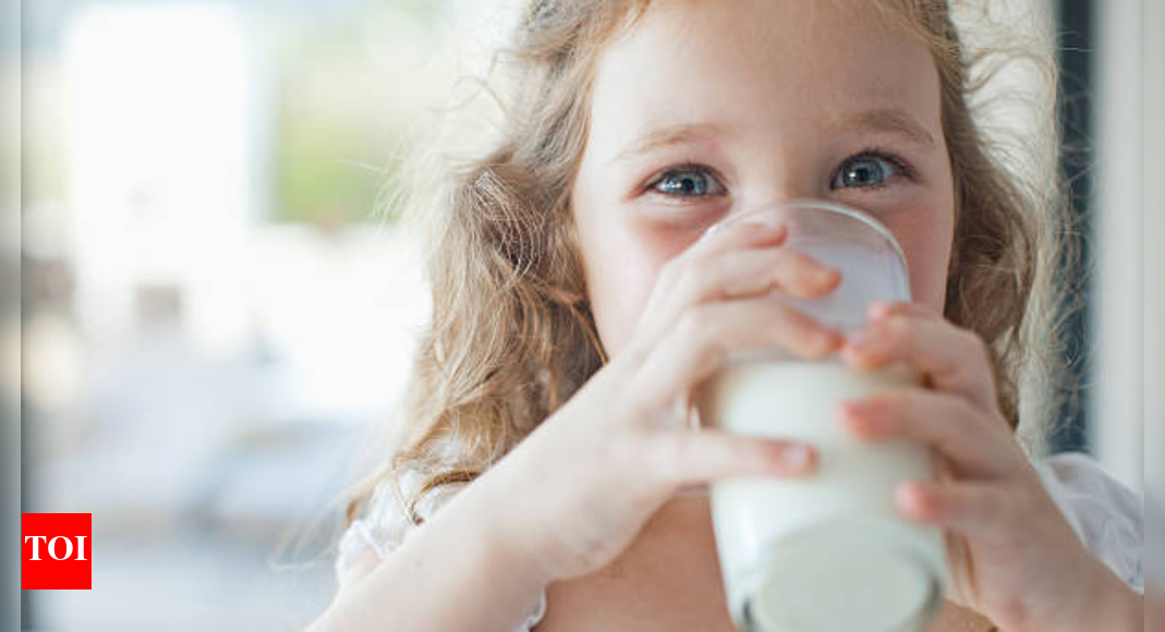 The best time to give milk to kids — morning or night?