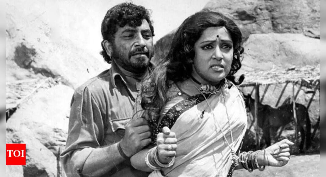 Not Hema Malini but this woman played Basanti in all 'Sholay' action scenes; doubled for Sridevi, Meena Kumari, and Rekha