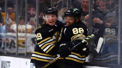 Morgan Geekie drops savage reply to fan mocking Bruins’ bench-clearing celebration of David Pastrnak’s 400th goal