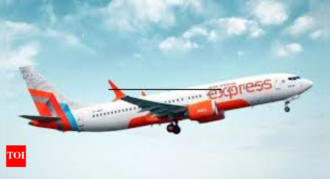 <div>Bomb scare: Threat mail sent to Delhi's IGIA, 4 other airports named; AI Express flight evacuated</div>