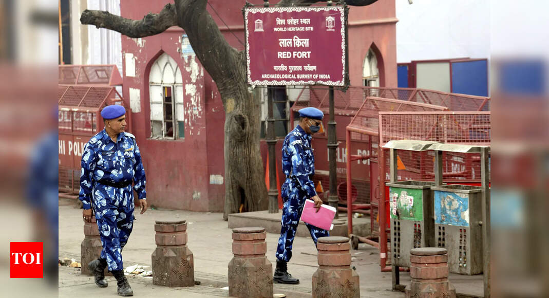 <div>'Everyone thought it was transformer or cylinder': How confusion led to engagement ceremony continuing amid Delhi blast; locals recall chaos</div>