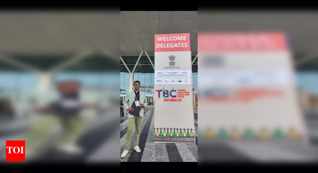 Tribal Entrepreneur from Gumla Showcases Innovative Farm Business Model at National Conclave