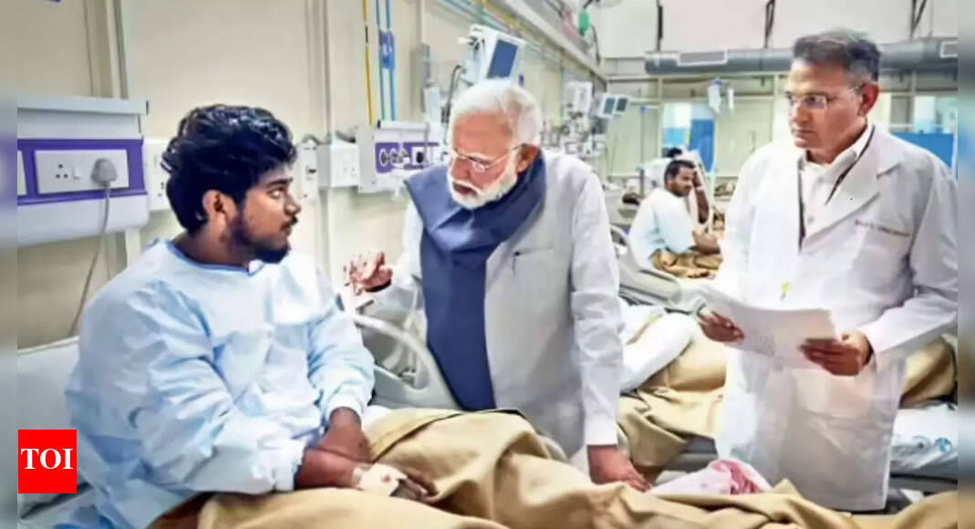 <div>Red Fort blast 'heinous terror incident': Centre</div>