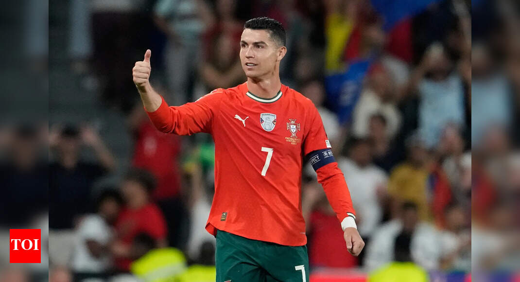 'Boo me, please': Cristiano Ronaldo's cheeky message to Ireland fans before World Cup clash