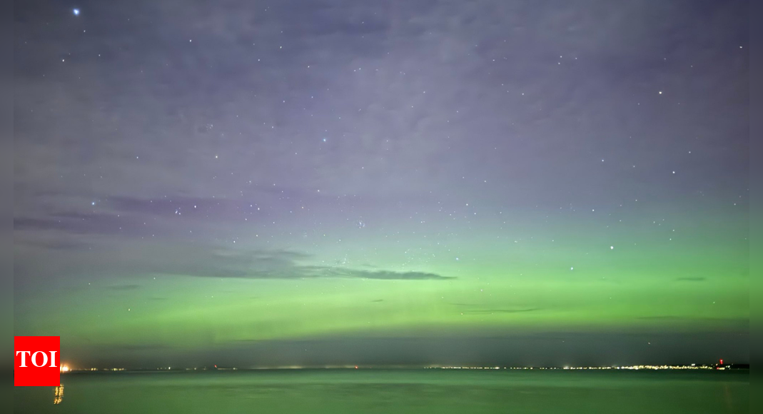 <div>‘Cannibal’ solar storm: Aurora australis puts on dazzling show across New Zealand & Australia</div>