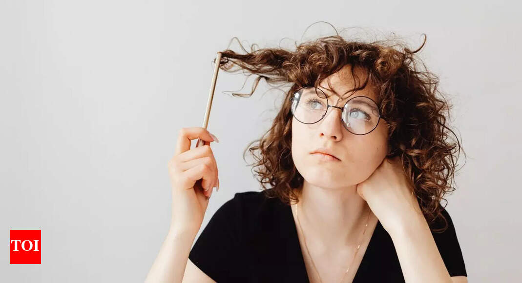 Your brain knows you will change your mind before you do: Inside the brain’s decision-reversal system