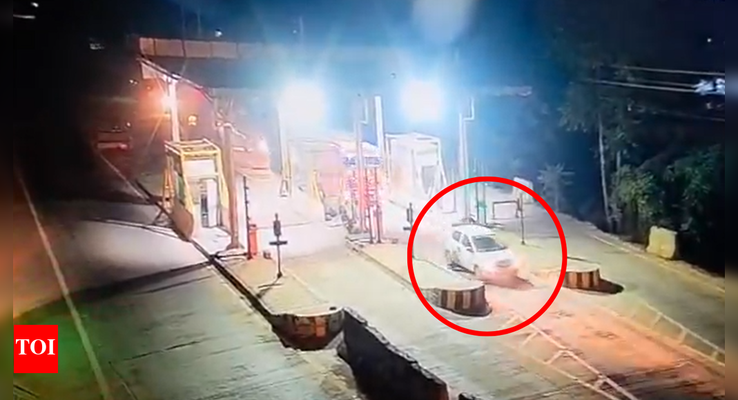 <div>Tracking terror car: Footage from 50 CCTVs reconstruct Umar's movements till deadly Delhi blast - watch</div>