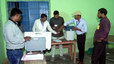 BJP's Sanjay Saraogi and VIP's Umesh Sahani PP's Pushpam Priya in a battle for supremacy