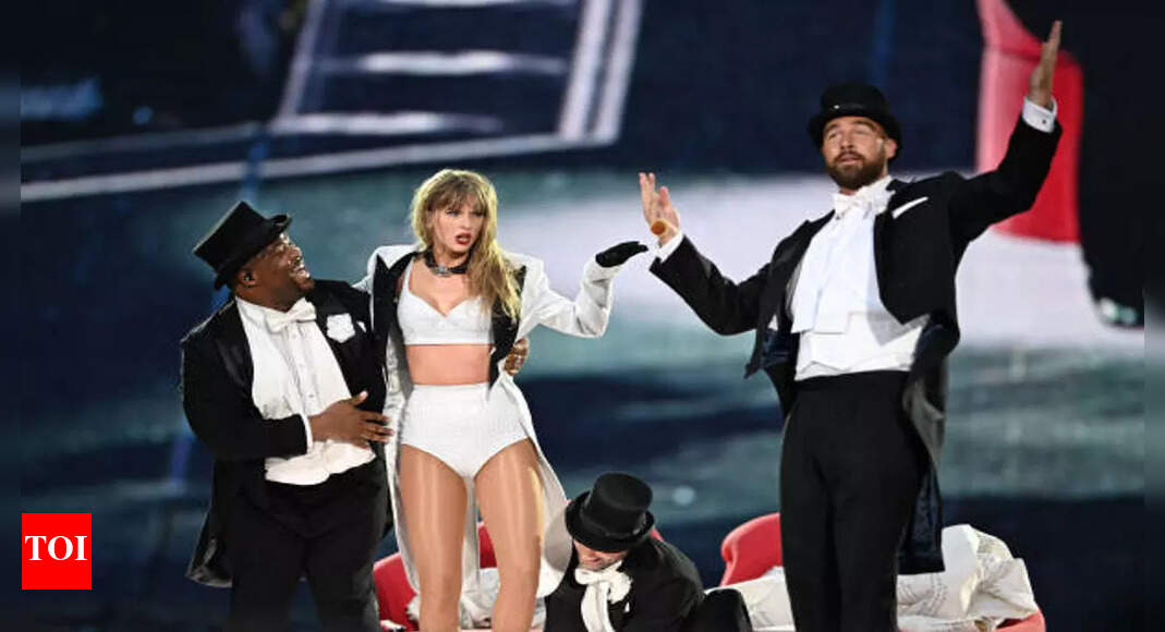 “He brings a lot of happiness”: Taylor Swift’s mother Andrea Swift gushes over Travis Kelce in “The End of an Era” docuseries