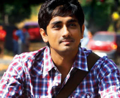 Siddharth roots for his top 3 favorite IPL teams