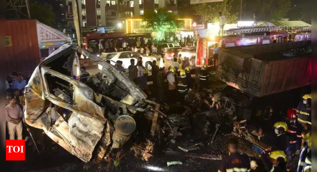 Fiery Pune crash: 8 dead, 13 injured as car sandwiched between 2 trucks explodes; highway strewn with burnt wreckage
