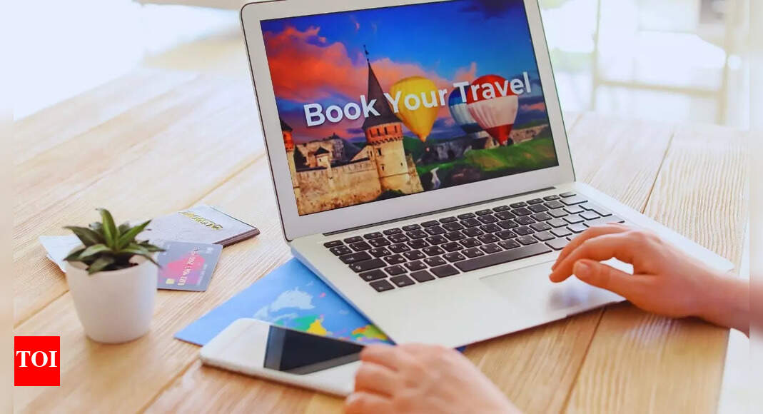 7 air plane hacks which make travelling cheaper and more comfortable