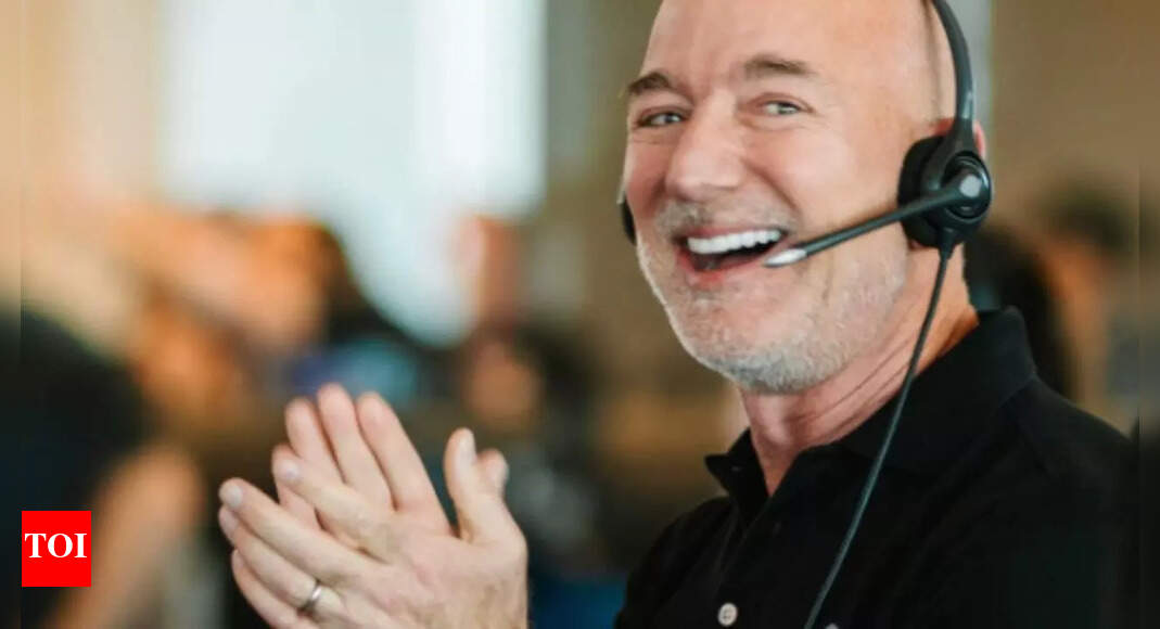 Lauren Sánchez captures Jeff Bezos’ explosive fist pump during Blue Origin’s New Glenn fiery Mars launch | Watch viral moment