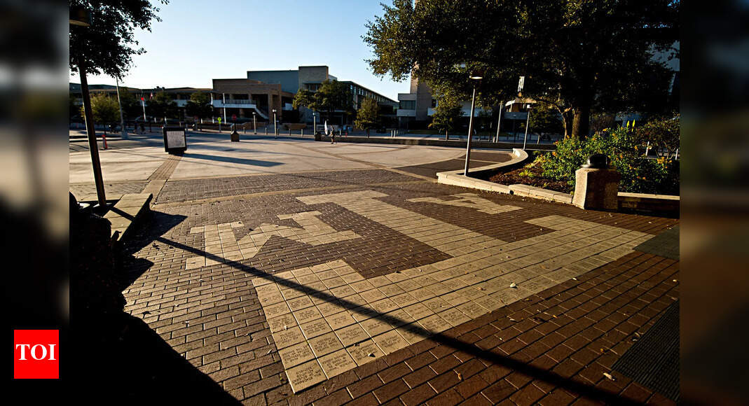 टेक्सास ए एंड एम विश्वविद्यालय के प्रोफेसरों को अब नस्ल और लिंग पर चर्चा करने की अनुमति मिलनी चाहिए: यहां बताया गया है कि नीति किस कारण से शुरू हुई