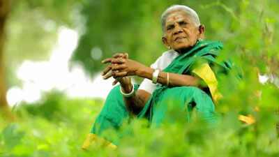 114-year-old environmentalist ‘Saalumarada’ Thimmakka passes away; Karnataka CM Siddaramaiah expresses condolences