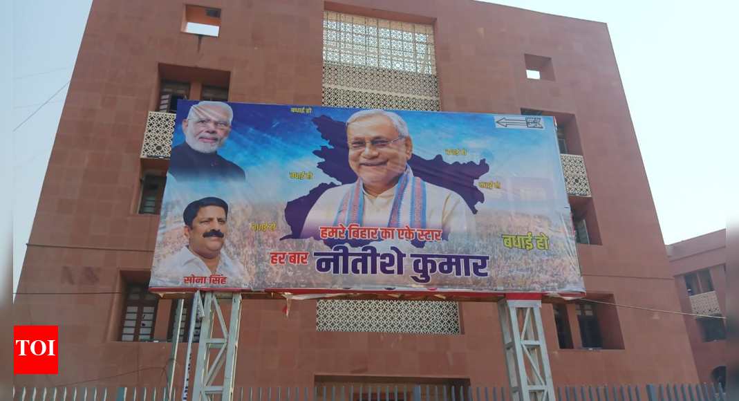 <div>Bihar election result 2025: Opposition cries foul as Nitish-Modi pass 'litti-mus' test; blames 'vote chori', SIR</div>