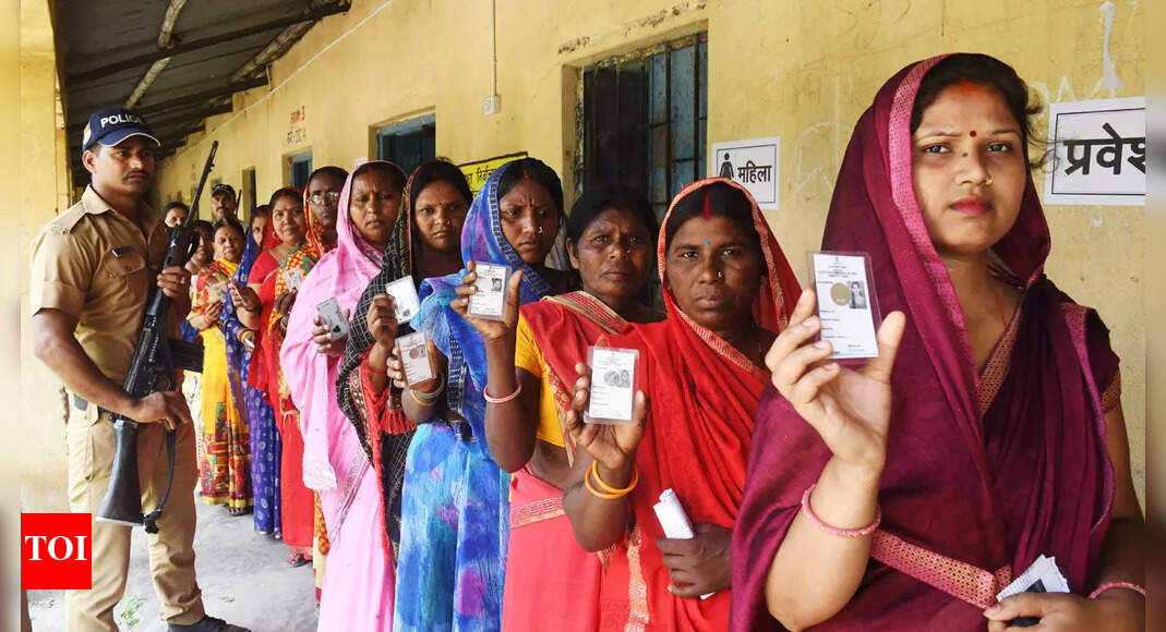<div>Karakat Election Results 2025 Highlights: Pawan Singh's wife Jyoti Singh trailing against JD(U)'s Mahabali Singh</div>