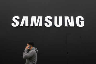 Days after Xiaomi’s ‘warning’, Samsung increases memory chip prices by up to 60%: What it means for smartphone buyers and technology companies