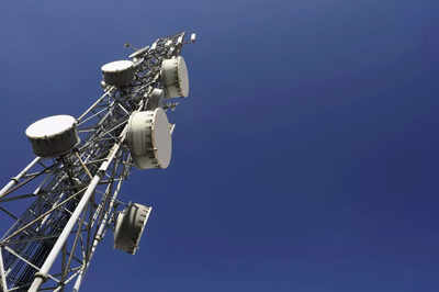 UK’s biggest mobile companies face multi-billion-pound lawsuit, here’s why