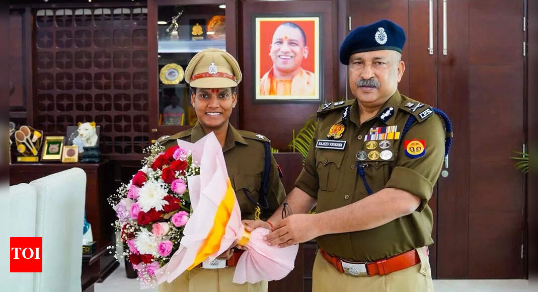 World Cup hero Deepti Sharma honoured by UP Police in Lucknow