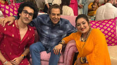 Sunita Ahuja reveals she broke down after hearing her childhood crush Dharmendra was in the ICU: ‘Meri bhi umar Bhagwan unko de dein’ | – The Times of India