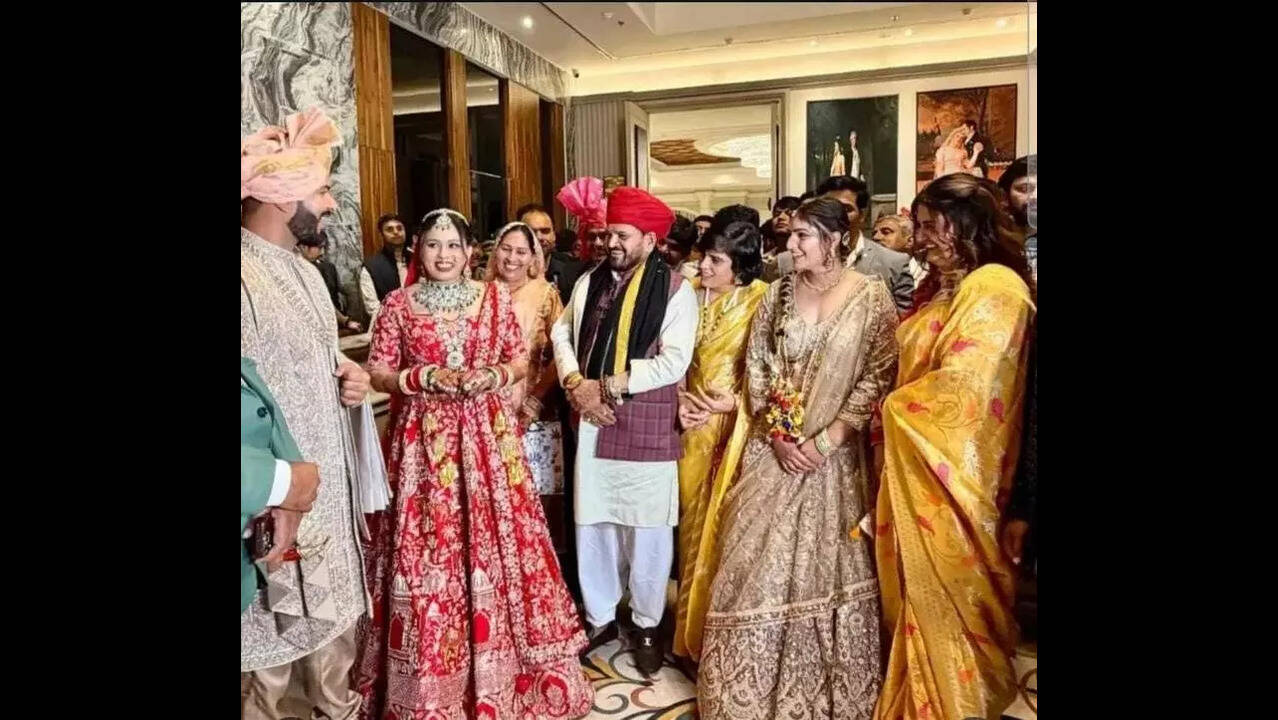 Wrestler Pooja Dhanda ties the knot with bizman | Chandigarh News - The  Times of India
