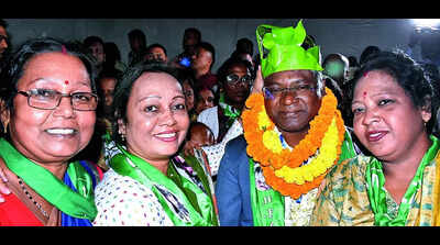 JMM retains Ghatsila by landslide margin; Champai chose political suicide, says Supriyo Bhattacharya