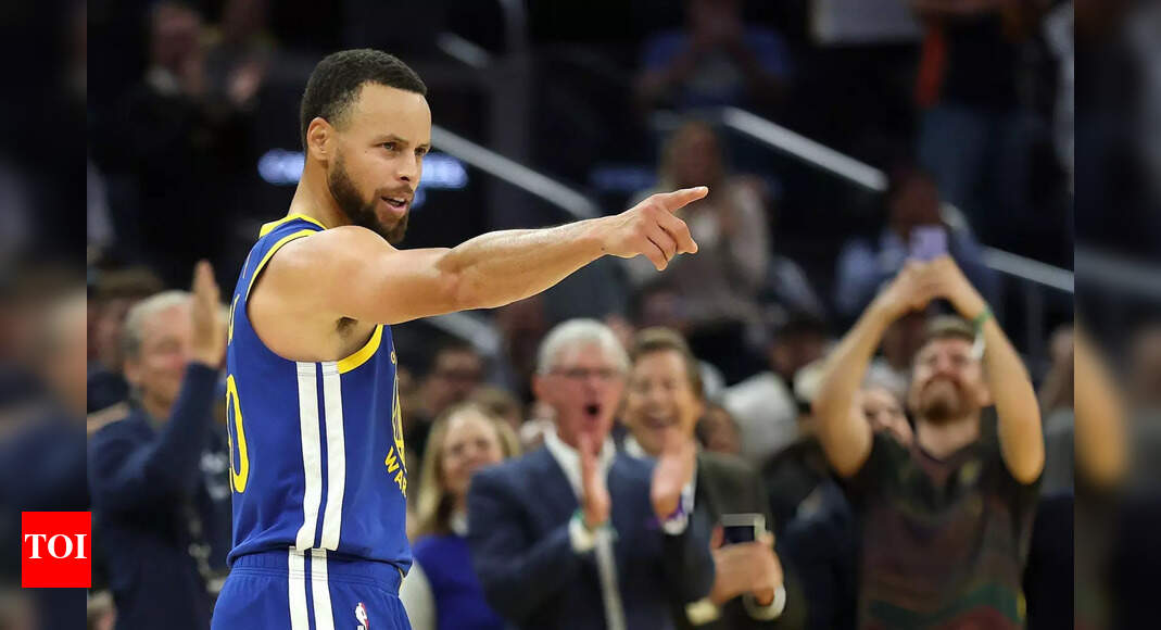 Stephen Curry seen rocking Nike just a day after ending his Under Armour partnership in a match against San Antonio Spurs