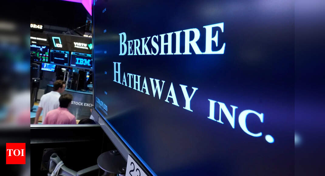 Warren Buffett's market move: Berkshire takes $4.3 billion stake in Google parent Alphabet; scales back Apple holding