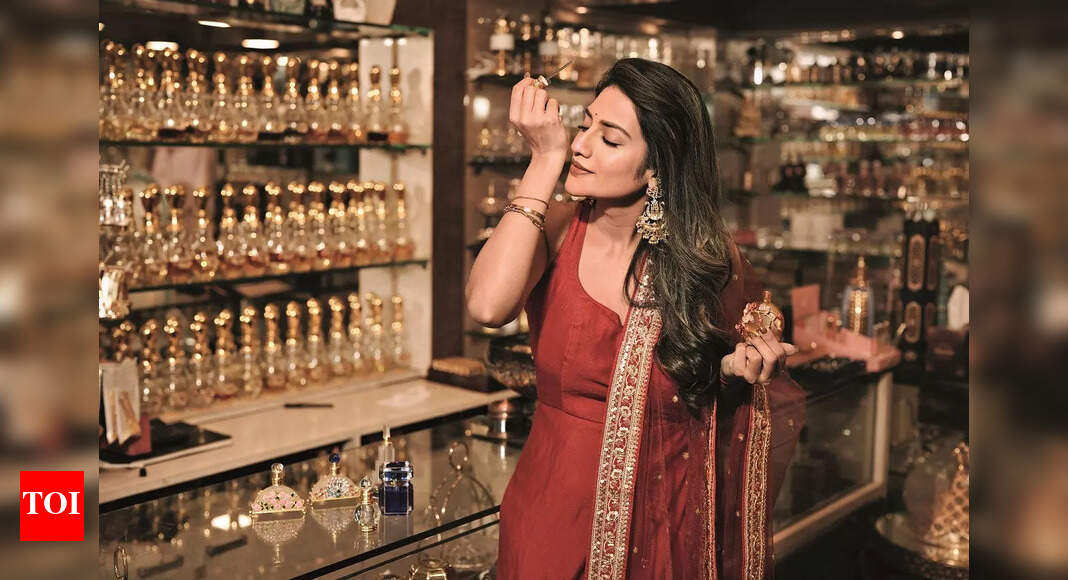 From gullies to malls : Ittar gets a whiff of revival