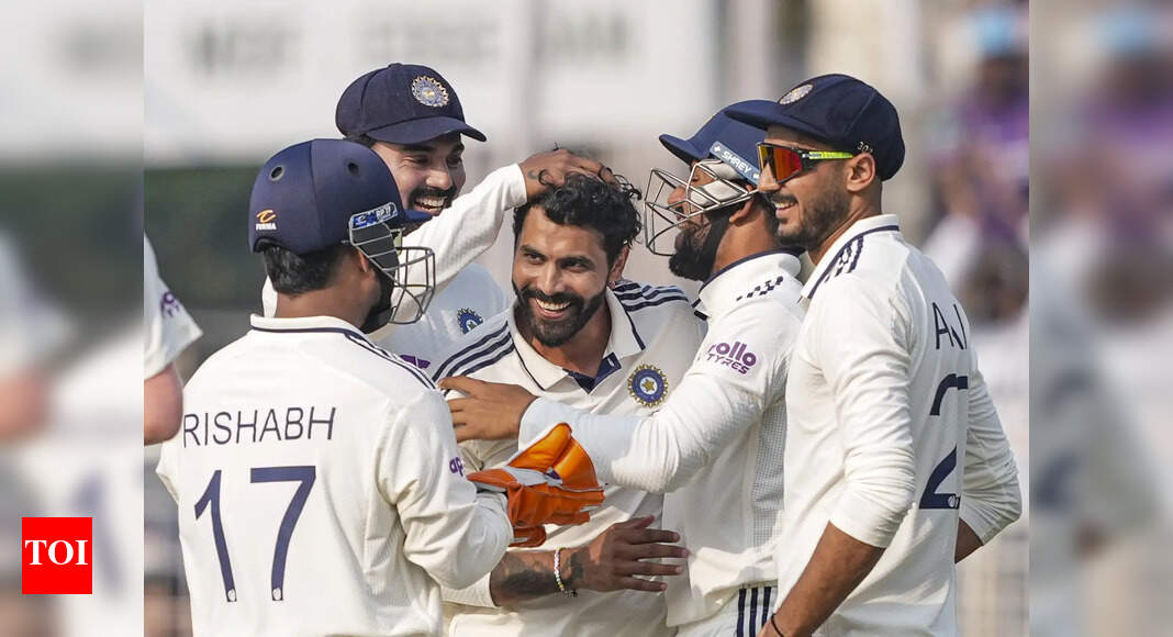IND vs SA | Jadeja dismantles visitors with four-for; Proteas reduced to 93/7 at stumps