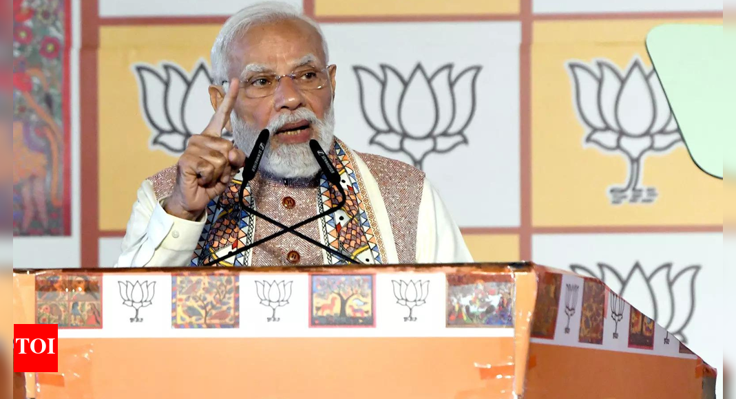 <div>‘A leader who is out on bail…’: PM Modi targets Tejashwi over Waqf Act remarks after NDA's poll sweep; hails Bihar’s rejection of ‘communal poison’</div>