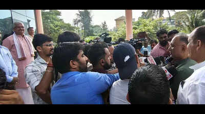 EC enabled ‘vote-buying’ in Bihar: DGR