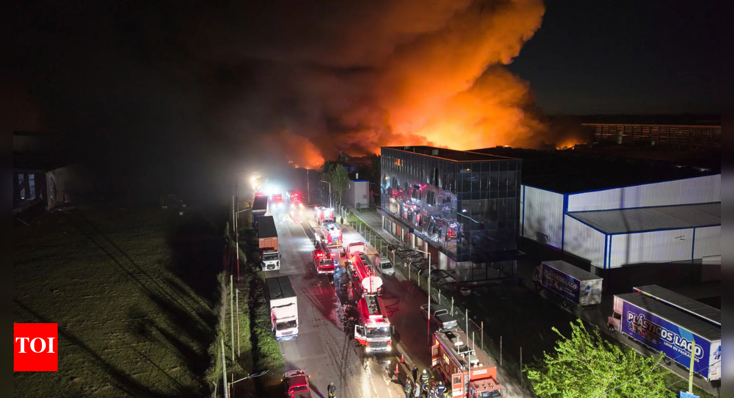 Argentina: 'Huge' explosions rock industrial complex