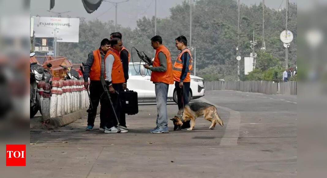 Cops suspect highly unstable TATP, ammonium nitrate behind car blast