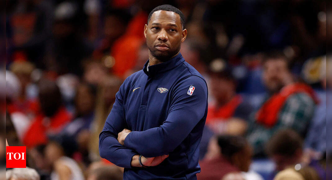 Why did the New Orleans Pelicans end their partnership with Willie Green, and can the team recover from a 2-10 start under new head coach?