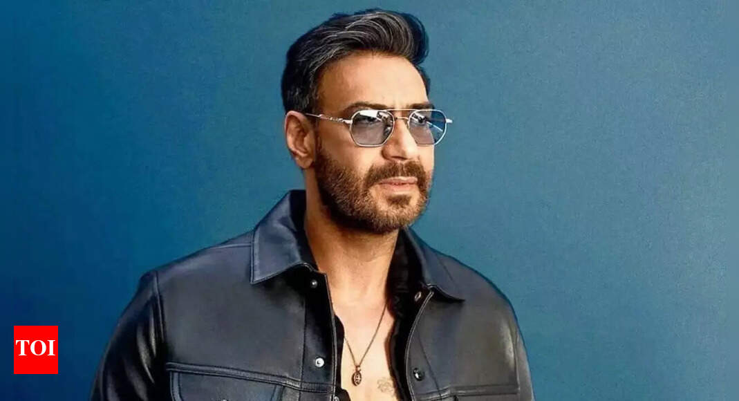<div>Ajay Devgn saw a man dying while skydiving: 'It was my turn next'</div>