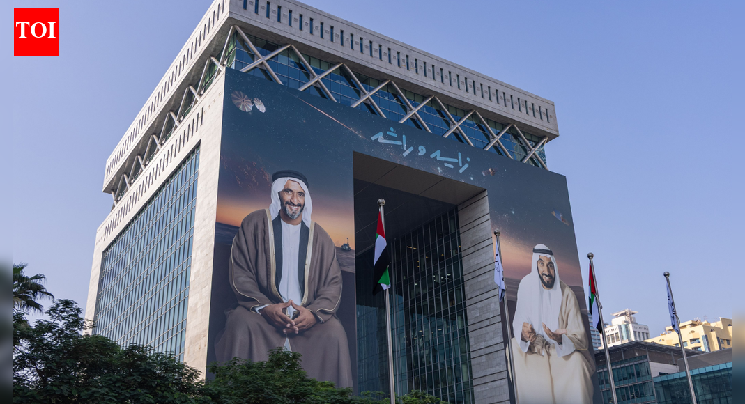 Dubai unveils monumental artwork celebrating UAE’s founding fathers and national progress