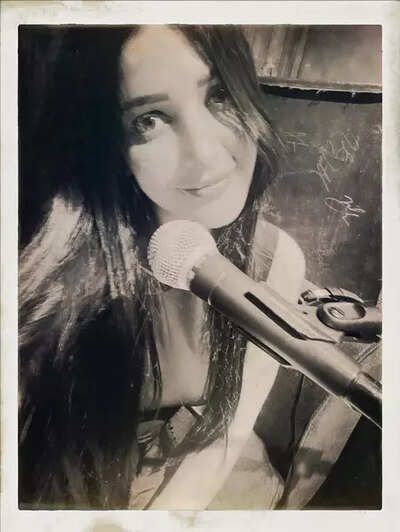 Shruti Haasan drops a throwback video of her beautiful rendition of 'Edge'