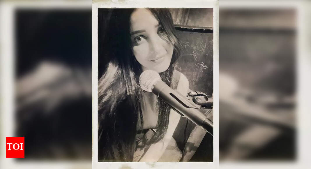 Shruti Haasan drops a throwback video of her beautiful rendition of 'Edge'