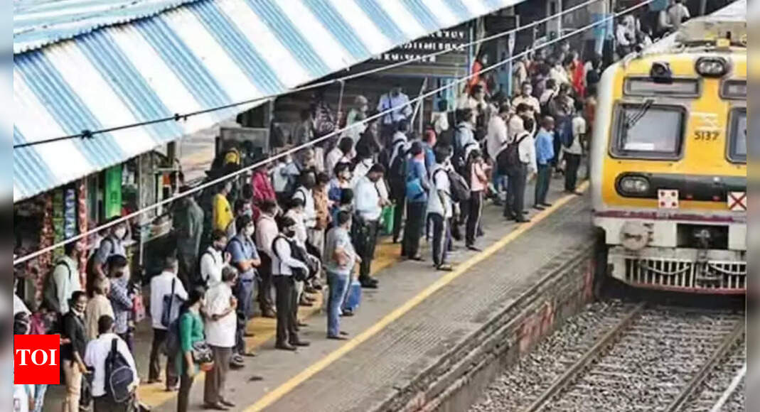 Central Railway RPF apprehends 8,184 offenders in October, recovers Rs 38 lakh in penalties