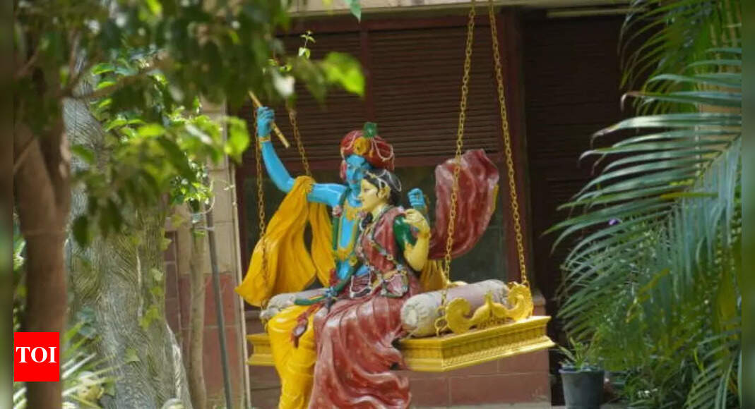 Top 5 lessons from Shree Krishna that you must teach your kids