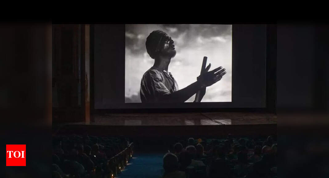 4K restored “Do Bigha Zamin” wows audience at 31st Kolkata International Film Festival