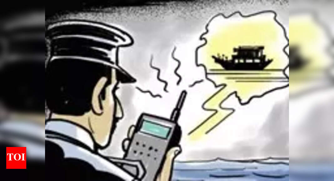 Fisheries dept seizes Malpe trawler for illegal fishing