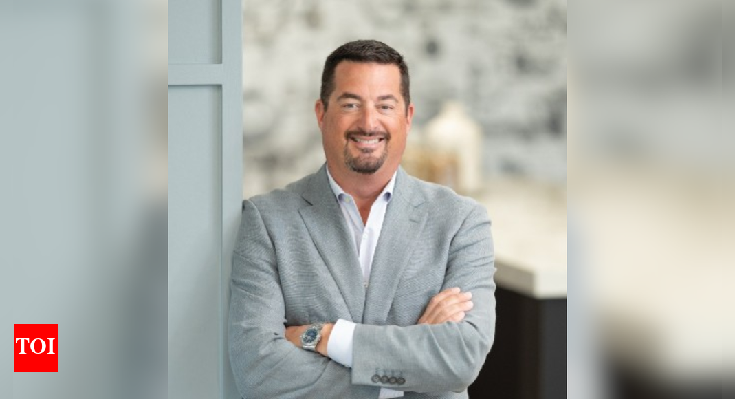 Who is Chris Tomasso, the CEO who took a community college path to build a $1 billion restaurant chain