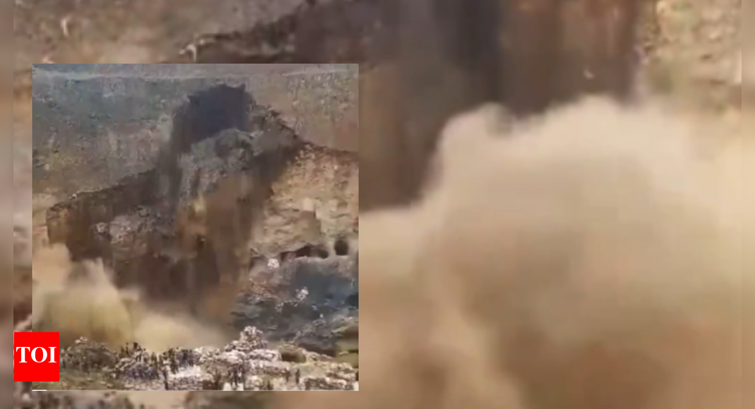 Congo mine bridge collapse: At least 32 killed after overcrowding - video