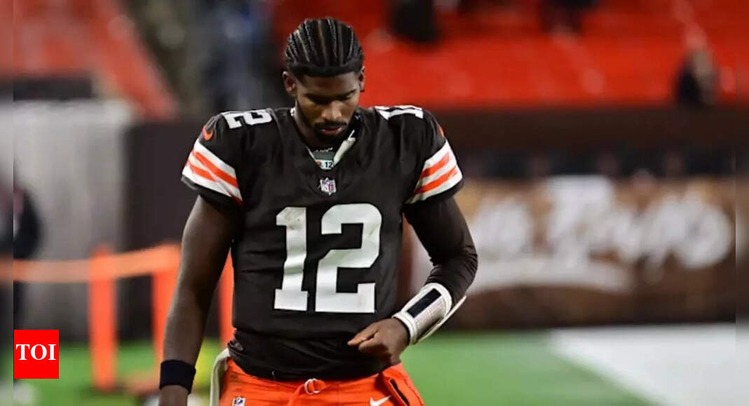 Shedeur Sanders sat alone after rough debut and viral six-word confession until a former Colorado teammate walked over